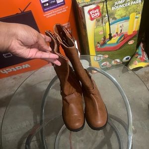 Brown boots